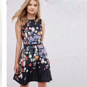 Ted Baker Izobela Kensington Floral Dress.  US SZ 6/8